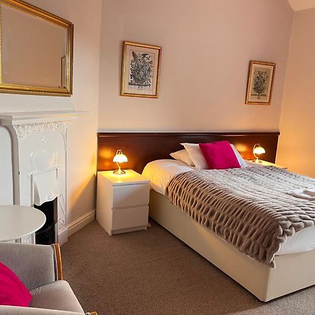 The Beechwood Bed and Breakfast Leeds  Buitenkant foto