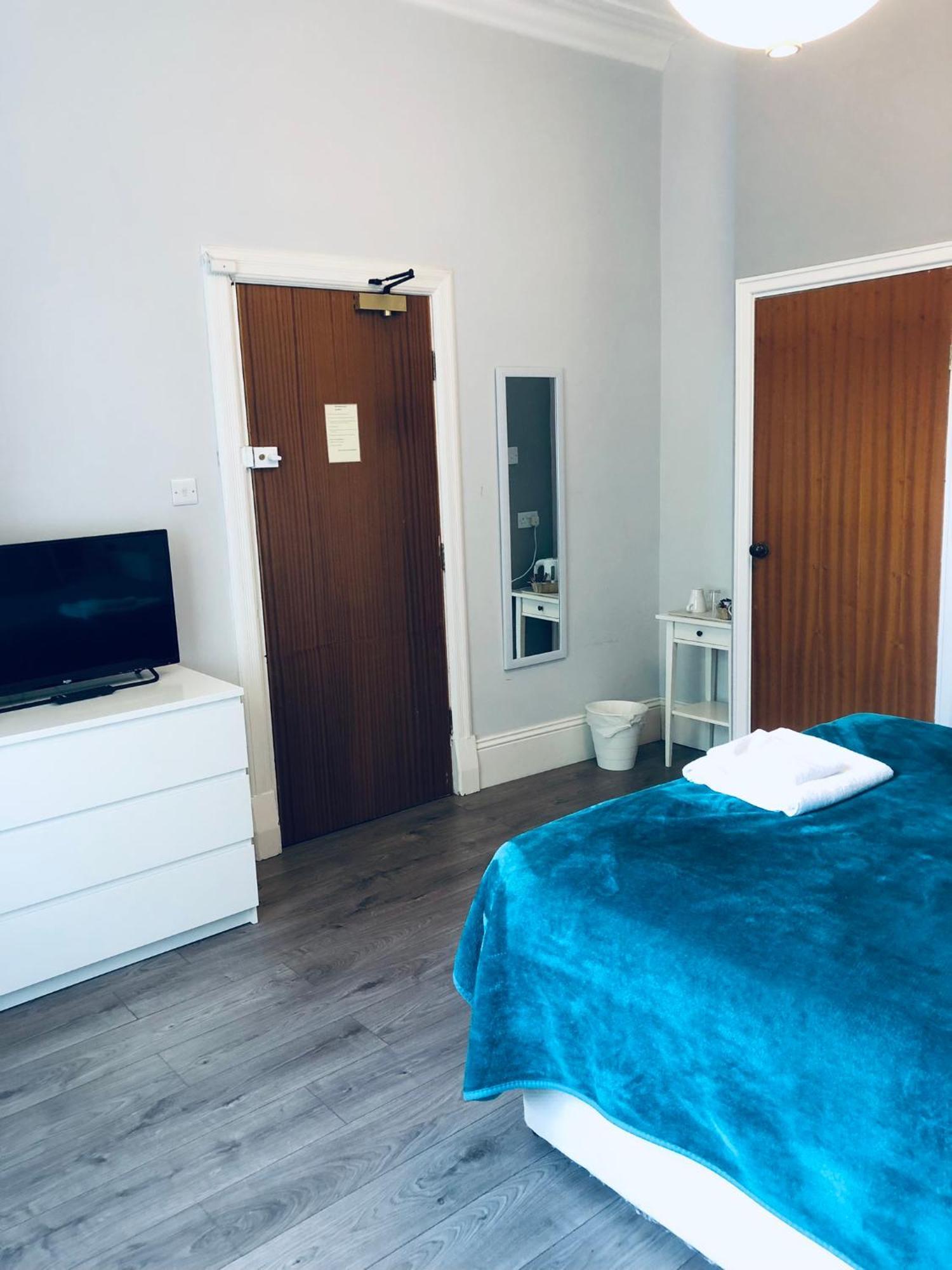 The Beechwood Bed and Breakfast Leeds  Buitenkant foto