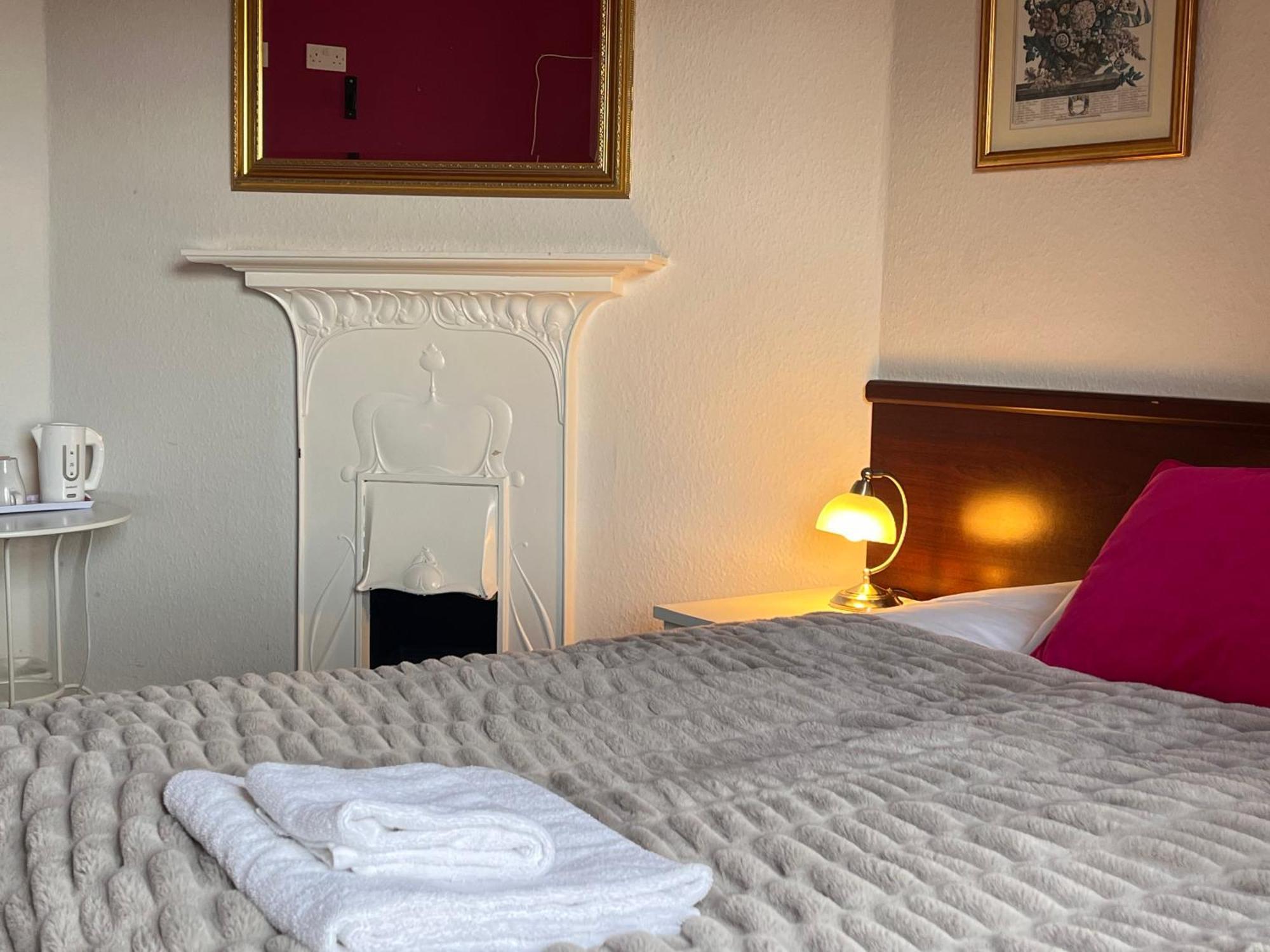 The Beechwood Bed and Breakfast Leeds  Buitenkant foto
